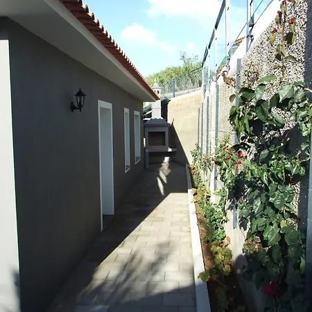 Semesterbostad Paraiso Flores Estreito Da Calheta