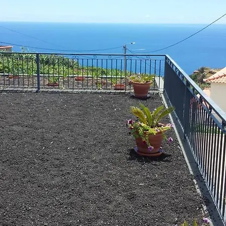 Nyaraló Paraiso Flores *
